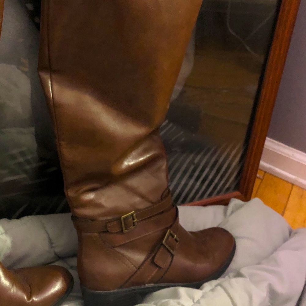 Brown leather boots used